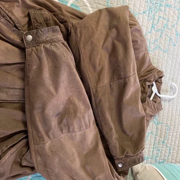 Leather Jacket - Picture 6 of 9